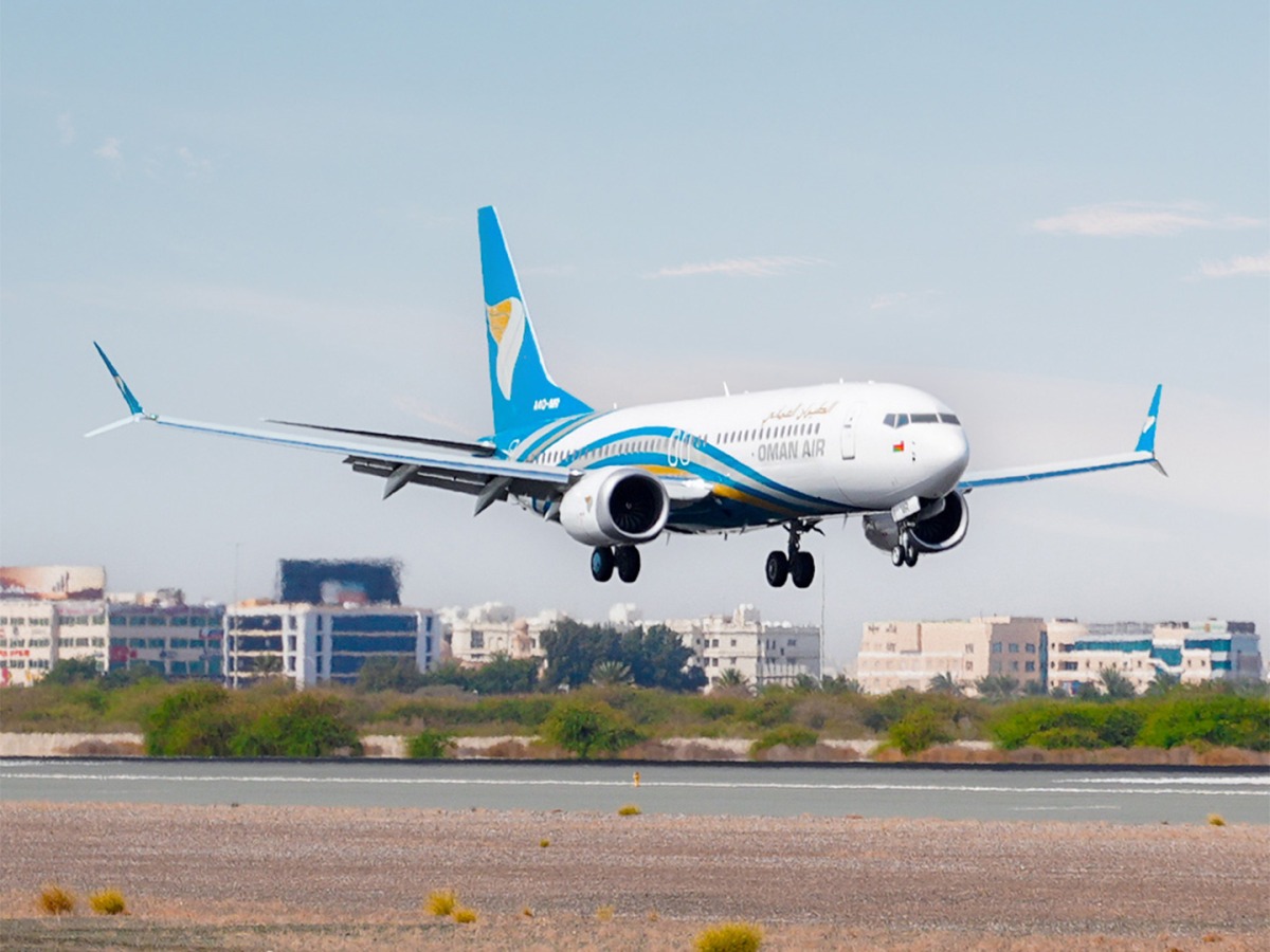 x.com/omanair